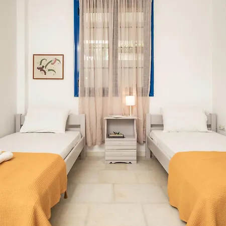 Hippocampus 2 Min Walk From The Appartement Moutsoúna