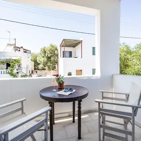 Hippocampus 2 Min Walk From The Appartement