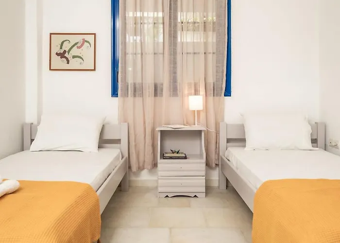 Hippocampus 2 Min Walk From The Lejlighed Moutsoúna